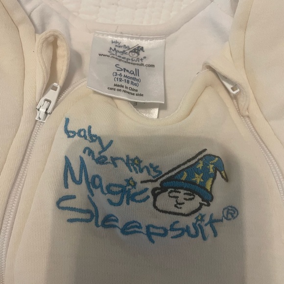 Baby Merlin Magic sleepsuit - Picture 2 of 5